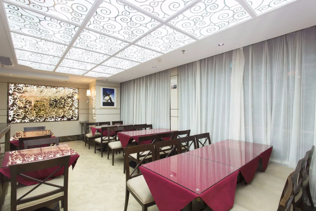 凯旋龙酒店广州区庄地铁站店 交易会期间提供免费穿梭巴士
