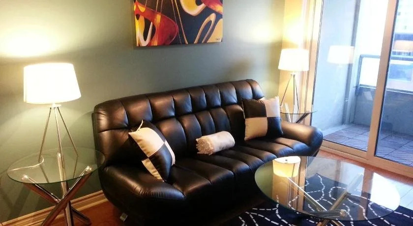 Royal Stays Suites - Blue Jays Way
