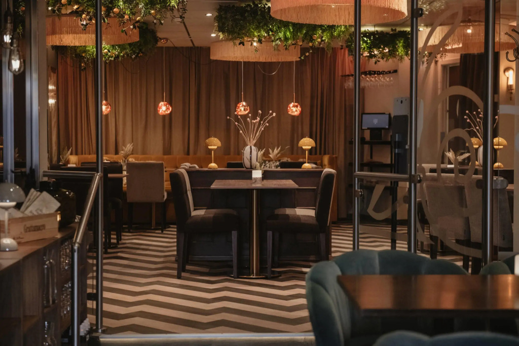 Home Hotel Drott
