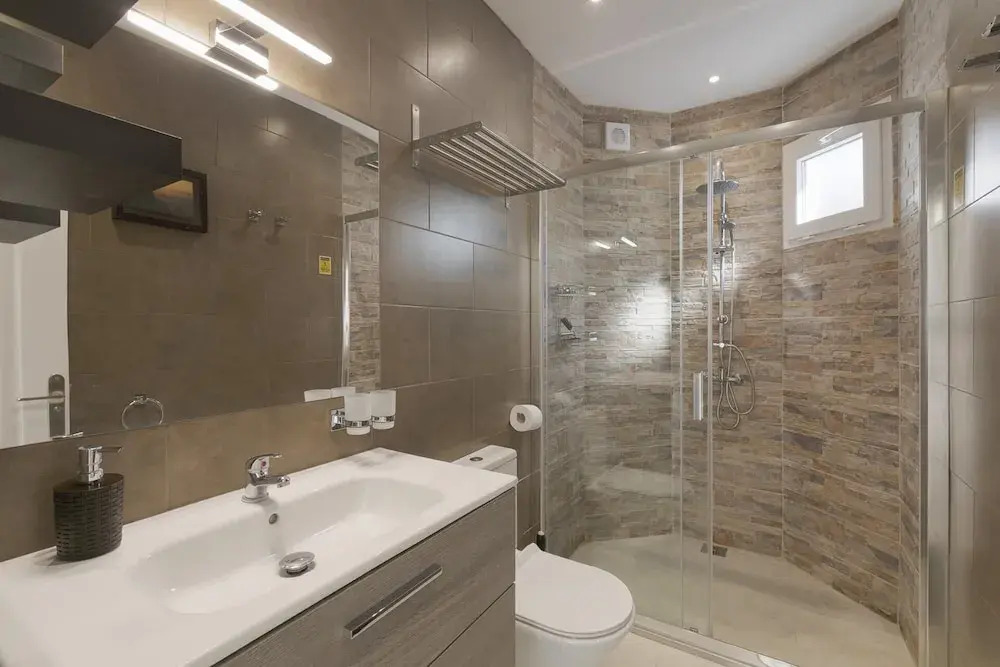 Stunning Apartment Within Villa Nr Los Cristianos