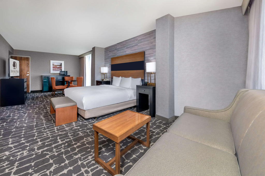 DoubleTree by Hilton Hotel Denver - Aurora