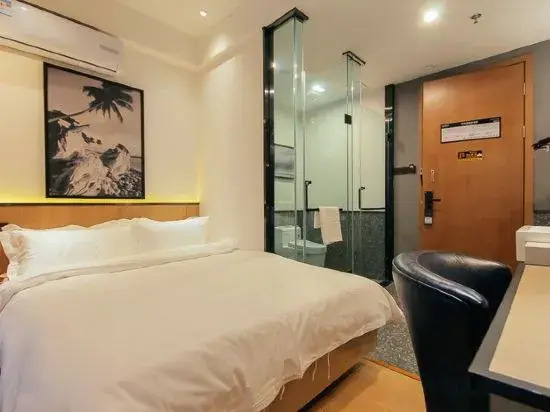 And hotel (Zhengzhou Zhongyuan Fota Century Happy Garden)