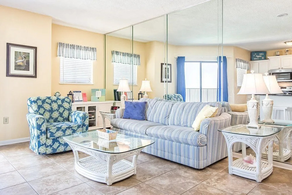 Gulf Shores Condo with Dazzling View by RedAwning