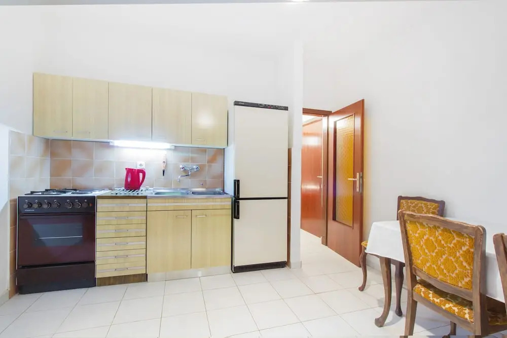 7 Olives Vintage Apartments