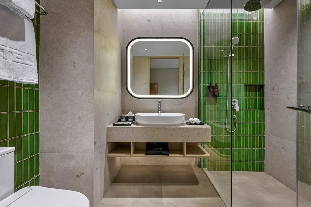 ARTOTEL Living World Kota Wisata