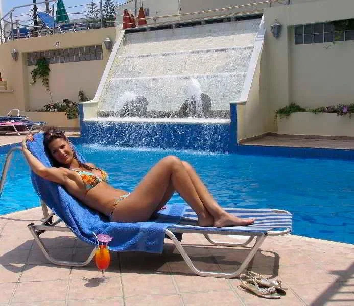 Lefkoniko Sands