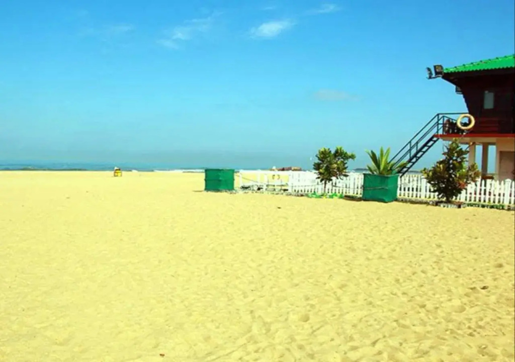 Honey Beach Inn