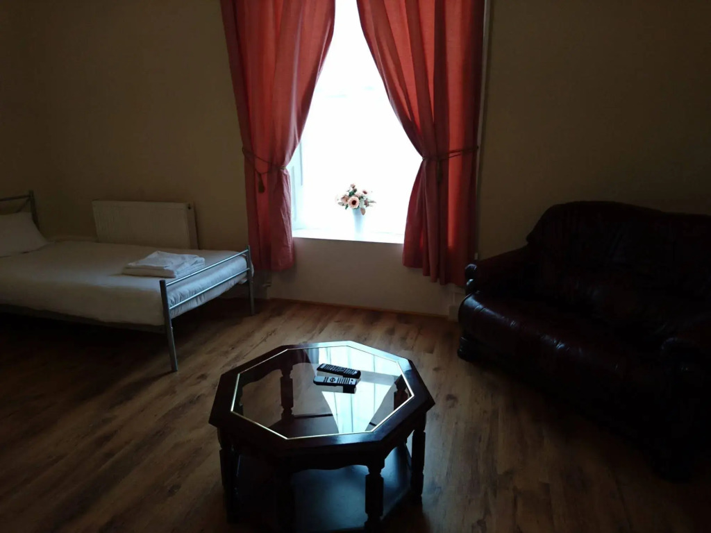 Dee Hotel
