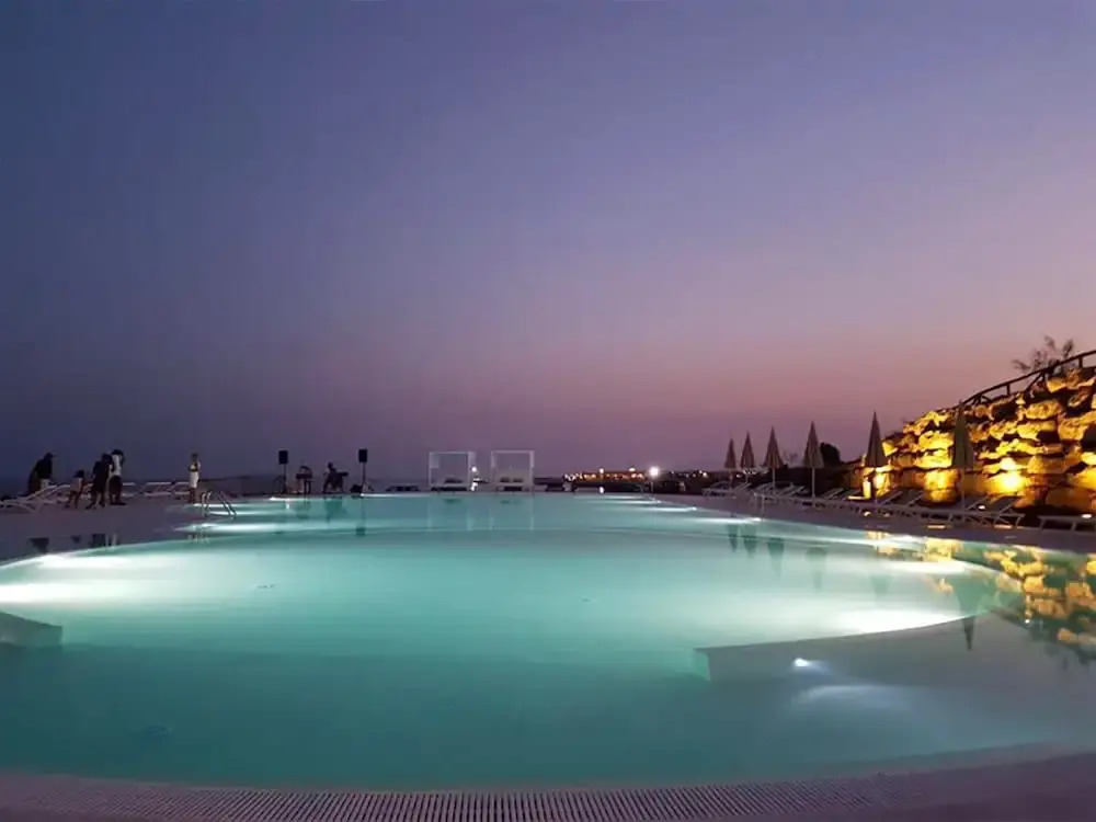 Apartment With Garden or Terrace Near sea