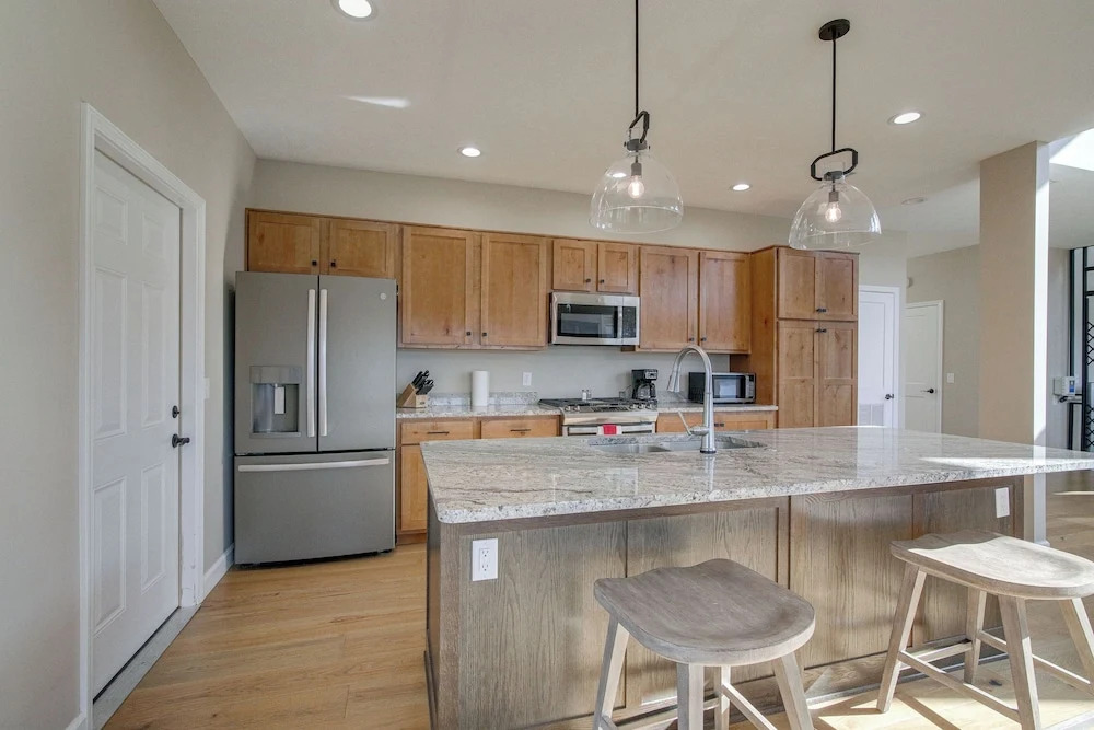 Riverfront Cotter Home: Close to Trout Fishing!