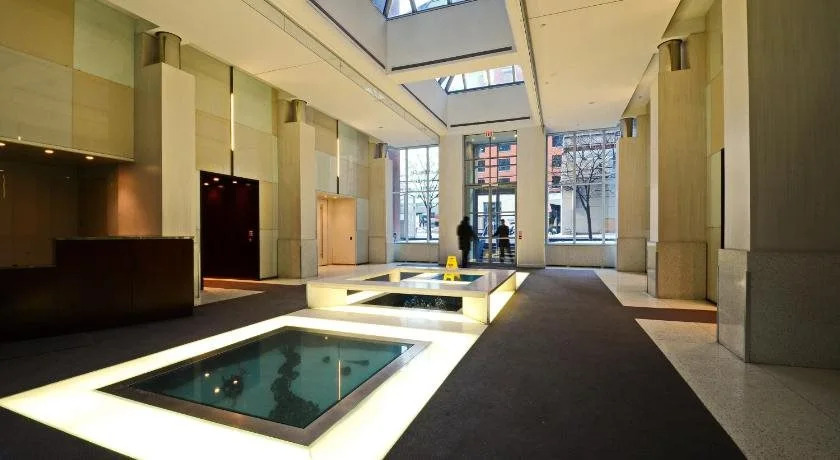 Royal Stays Suites - Blue Jays Way