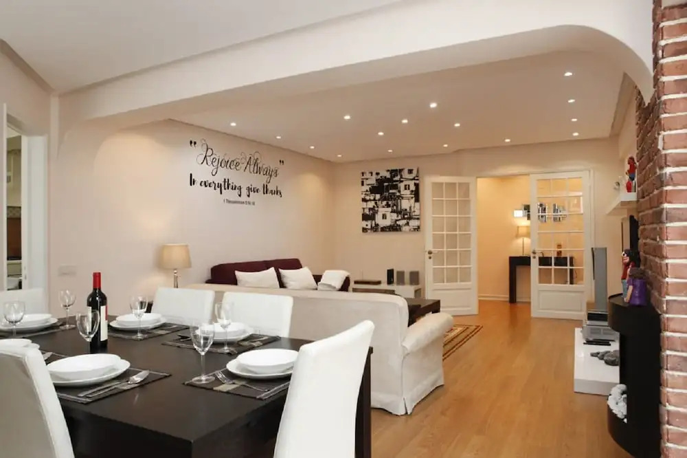 The Words Apartment in the Heart of Cascais
