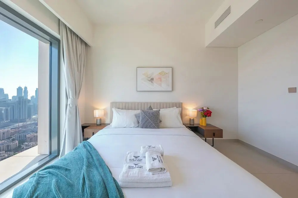 Downtown Dubai 3BR Burj Royale