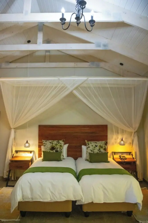 Kasambabezi Lodge