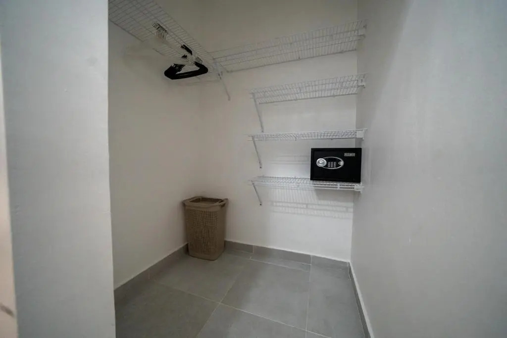 Sdq, Gym, Pool, 1br 2B, Downtown F7