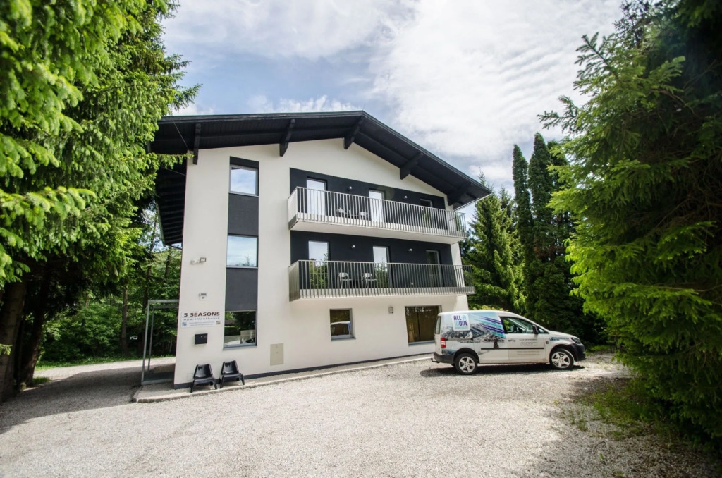 Apartmenthouse 5 Seasons - incl SUMMER CARD by All in One Apartments