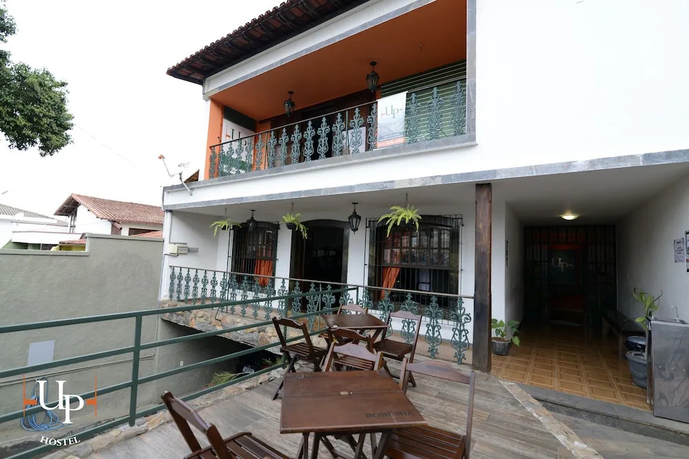 H2UP- Universidade Pampulha Hostel