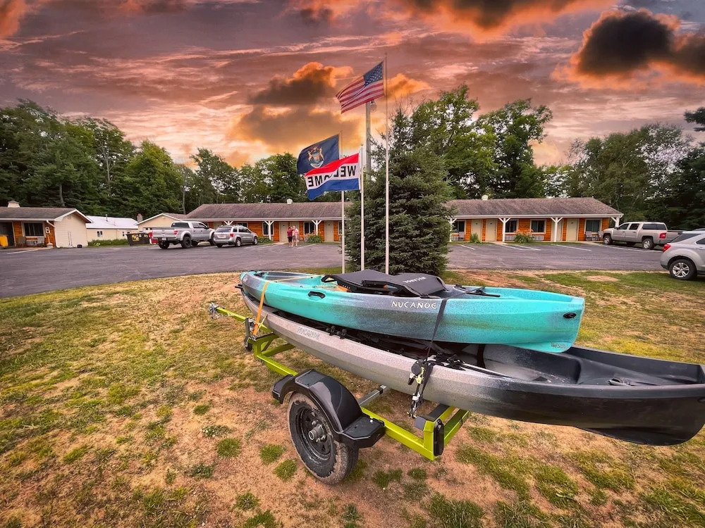 Alger Falls Motel