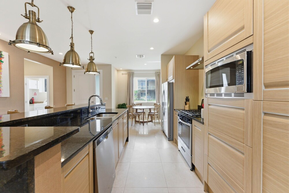 Magic Village 4BR Spacious and Stylish