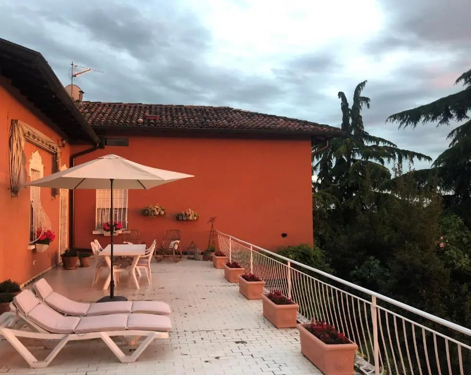 Villa House and Garden B&B