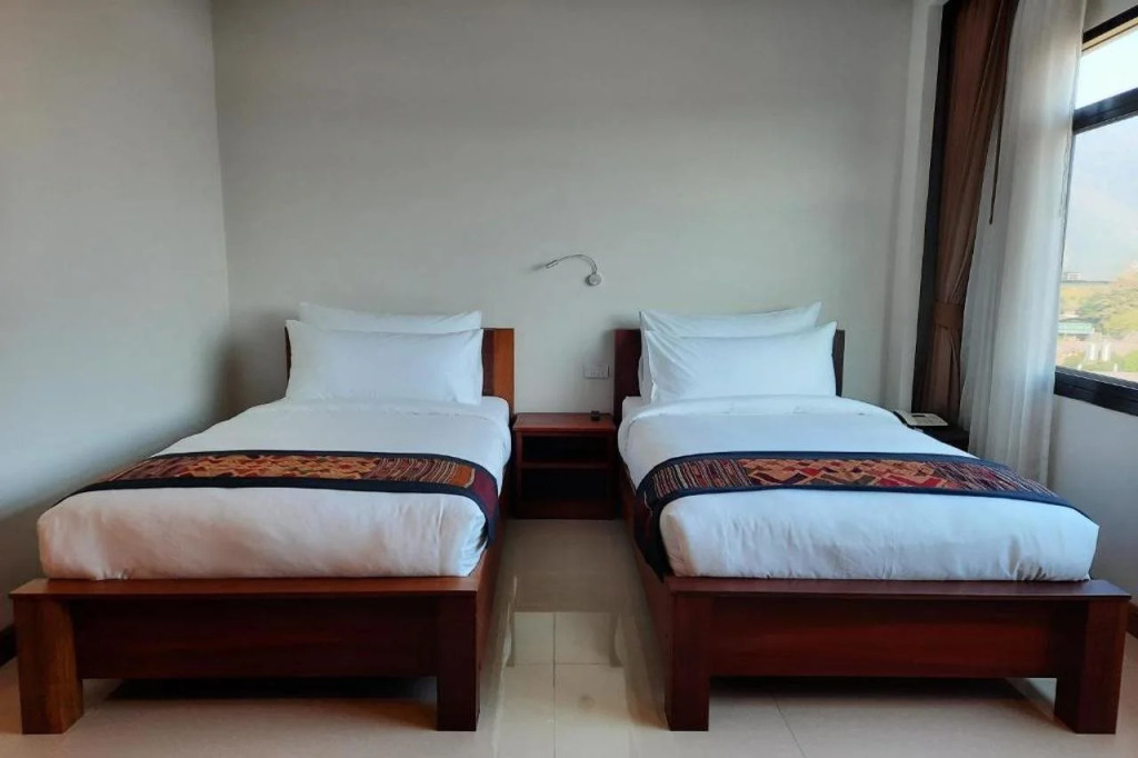 Sisombat Plaza Hotel