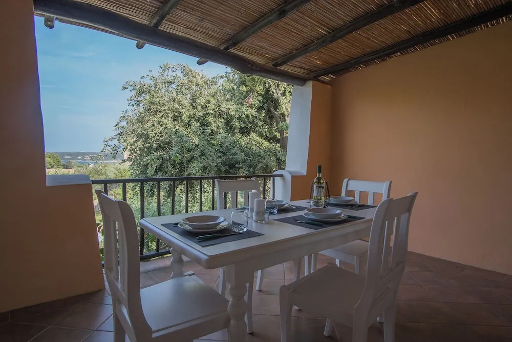 Beautiful Il Giardino Degli Oleandri 1 Bedroom Apartment B2 Sleeps 2 Persons