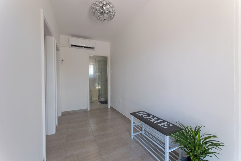 Luxury Villa ARIA, Apartment