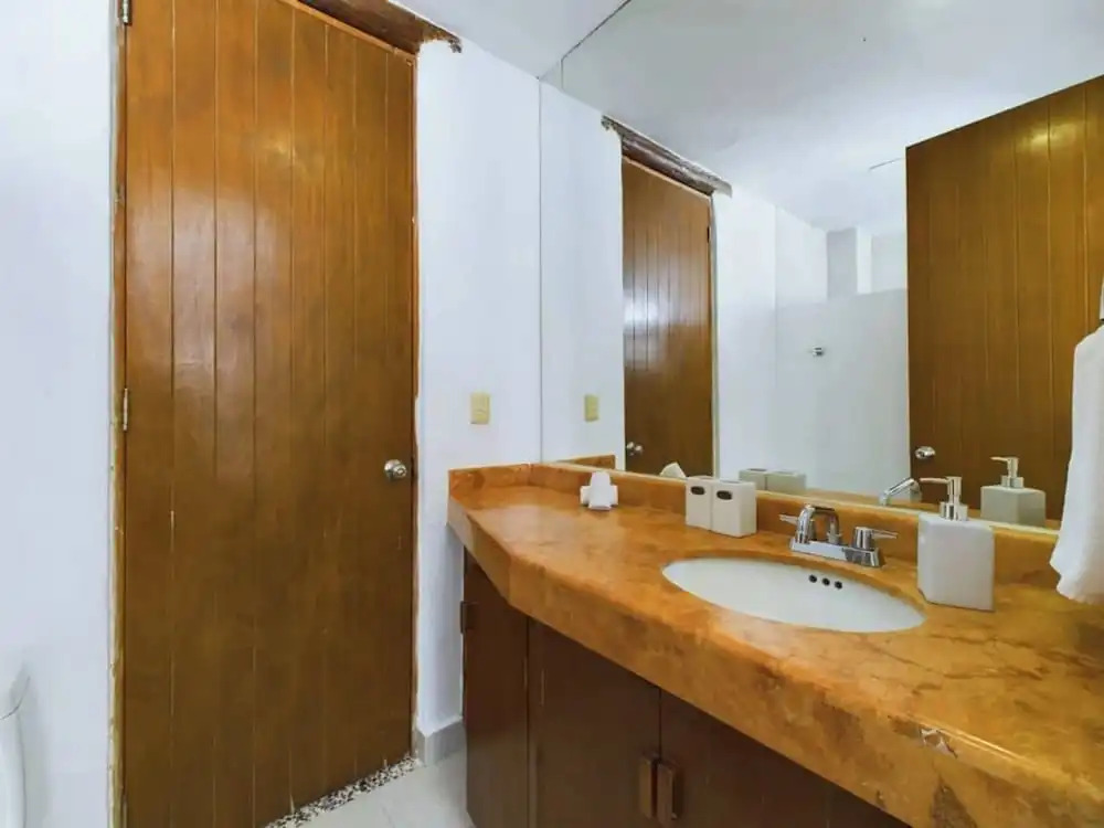 Chic 1BR With Pool & Parking Close to ADO