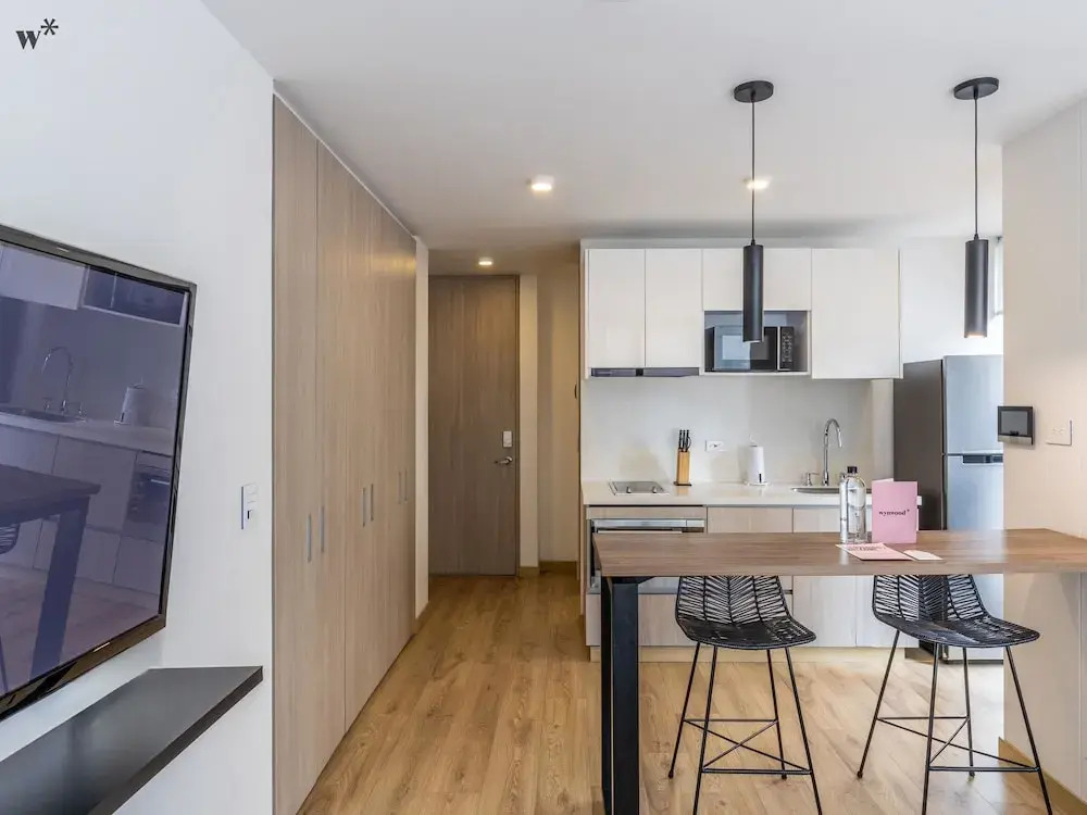 w Splendid Loft in Santa Ana
