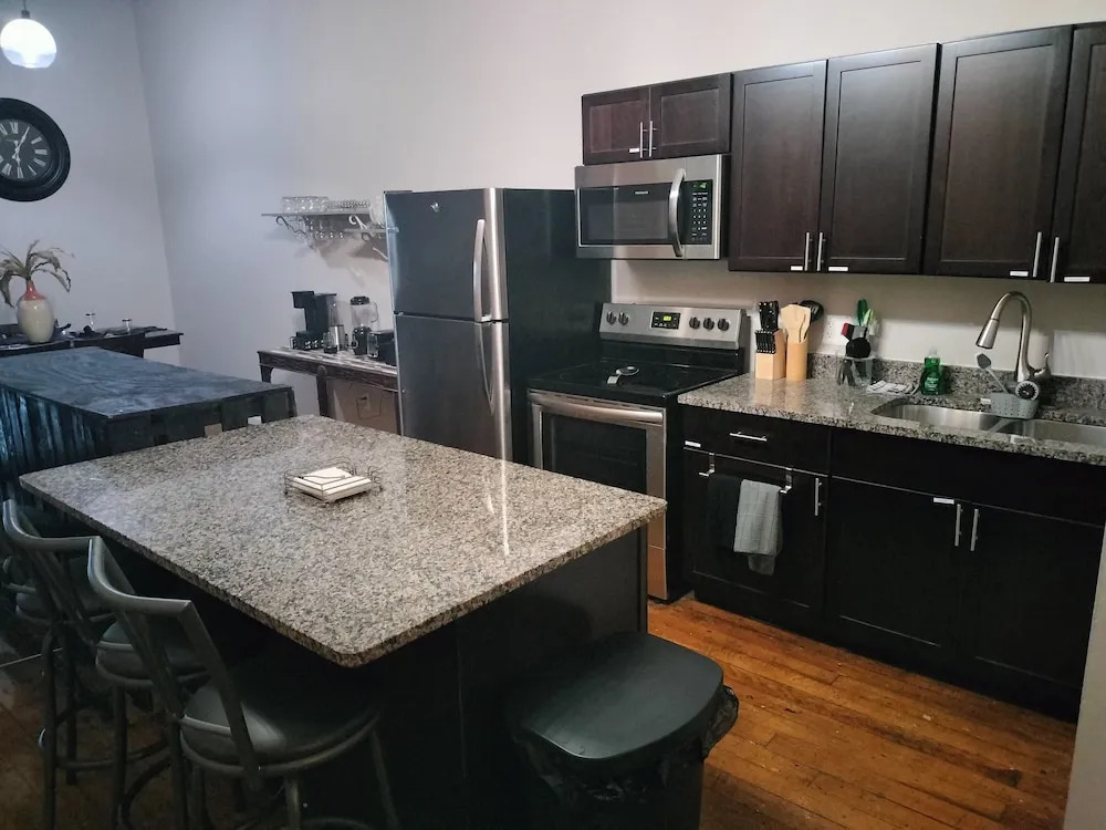 Gorgeous Downtown Detroit Loft - Fully Equipped