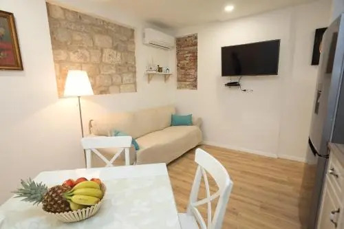 Split Old Town Suites 2