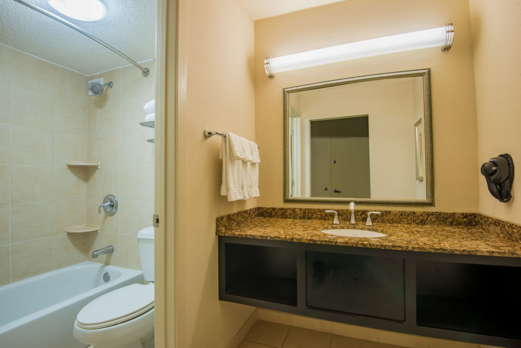 Holiday Inn New Orleans West Bank Tower by IHG