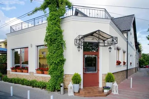 Figaro - Hotel I Restauracja