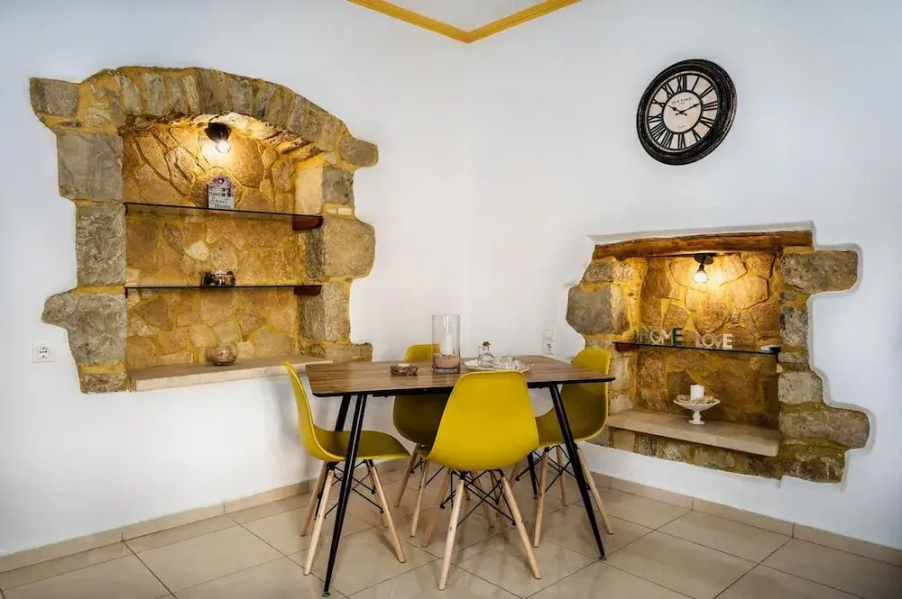 Mela s Home Agioi Deka