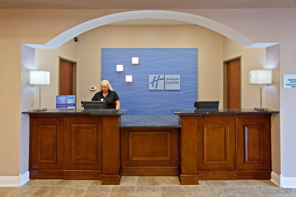 Holiday Inn Express Hotel & Suites Bedford by IHG