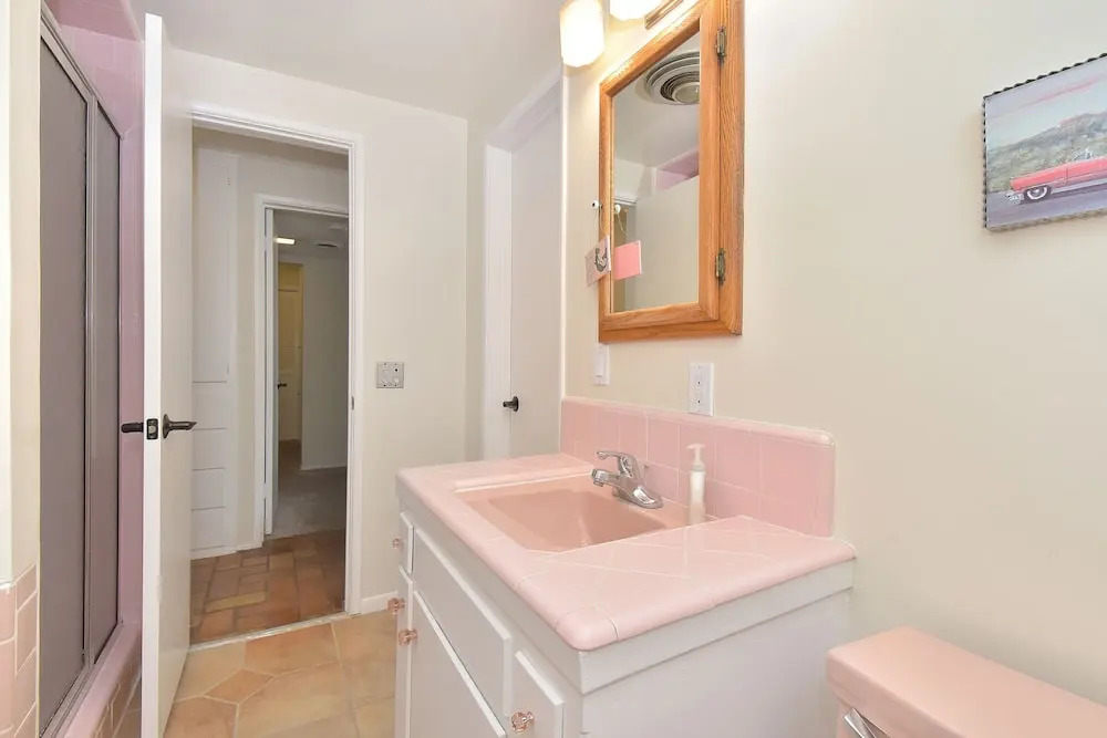 925 W Bay Ave 4 Bedroom Home