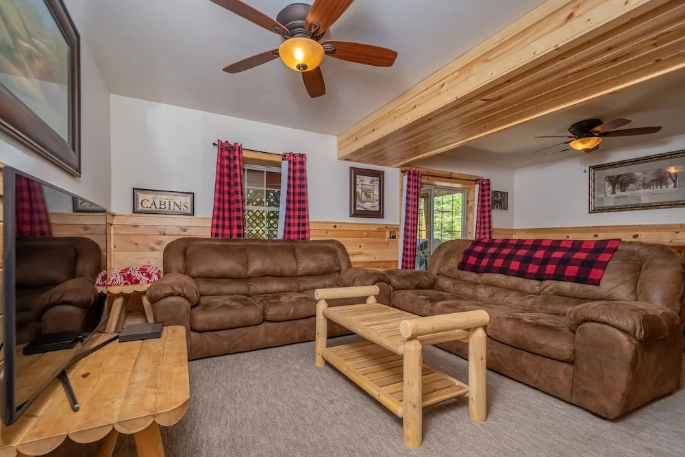 Grin Inn Bear It Holiday Home