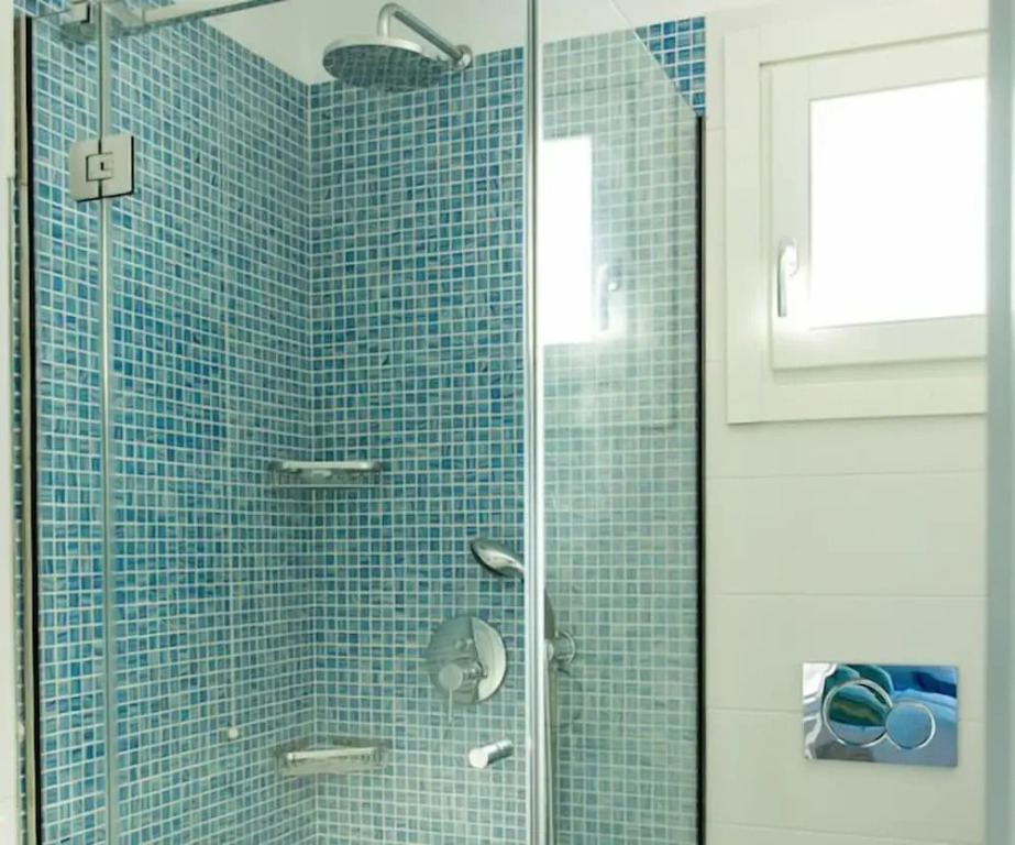 Poseidon Hotel Suites