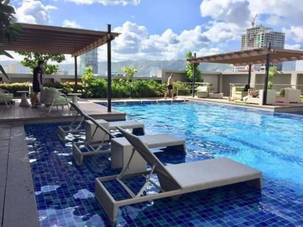 Kissy Flat 2 at Horizon 101 Cebu