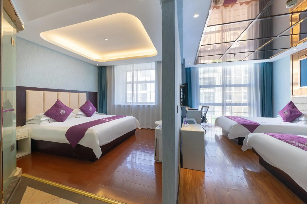 Rong Le Business Hotel