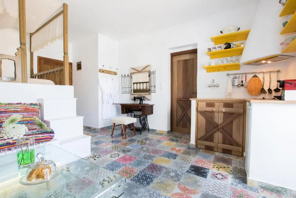 Gorgona Traditional Studio