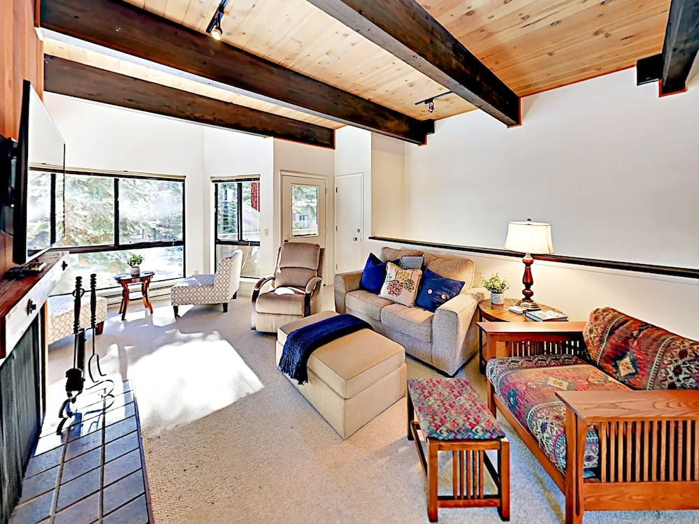 Sunny Unit 13 - 3 Br Condo