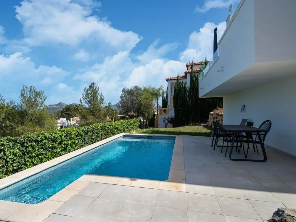 Modern Stay Near Monte Solana