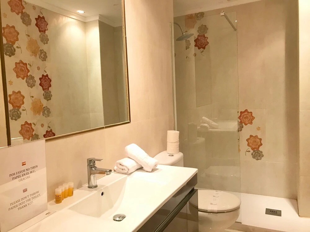 Levante Seafront Beach Apartment