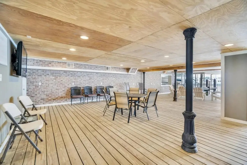 Large House on Lake Pontchartrain w Pool