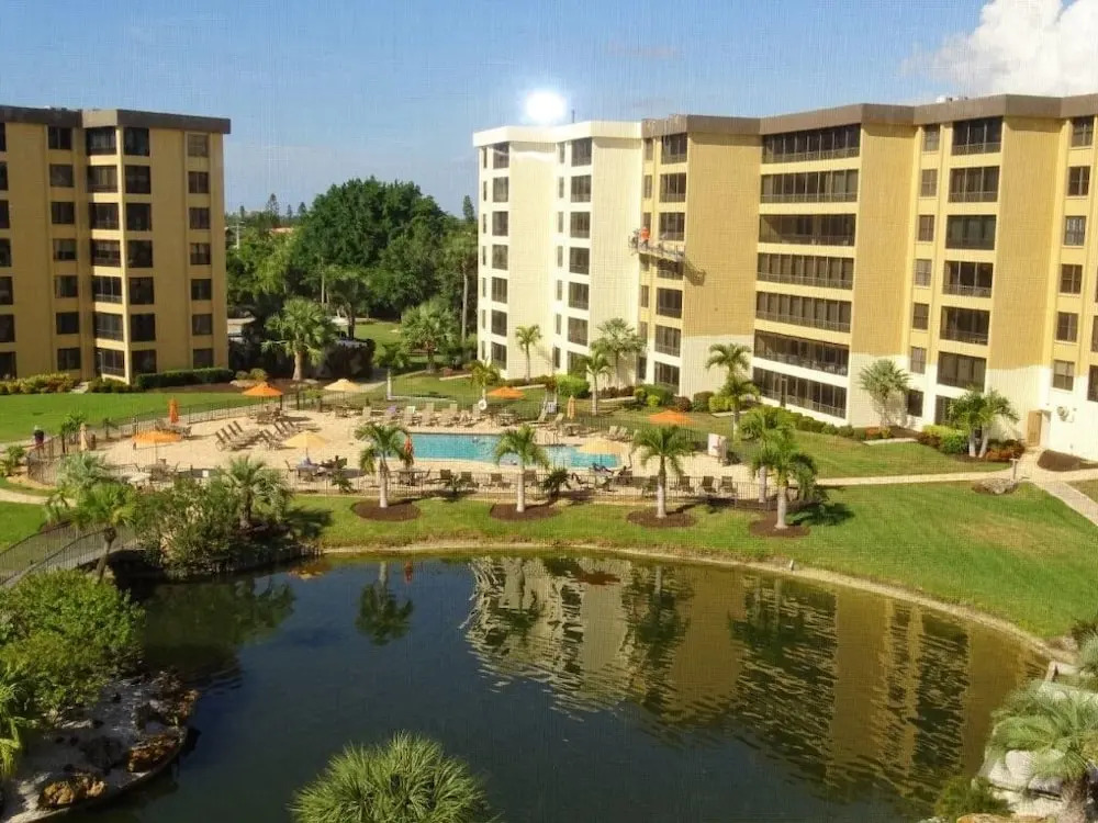 Gulf And Bay Club- B507 Great Location! 2 Bedroom Condo