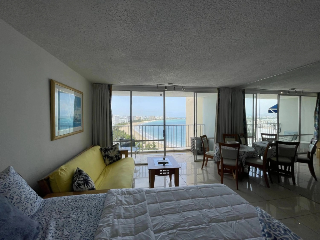 Tropical Studio at the Beach in Isla Verde