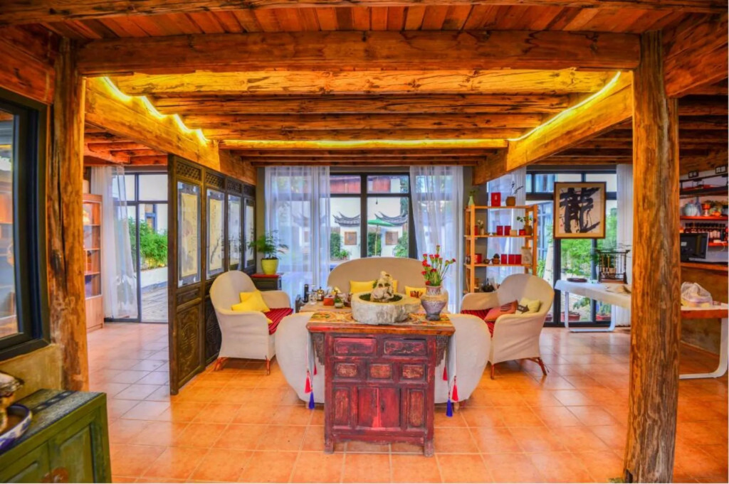Lijiang Yiju Art Inn