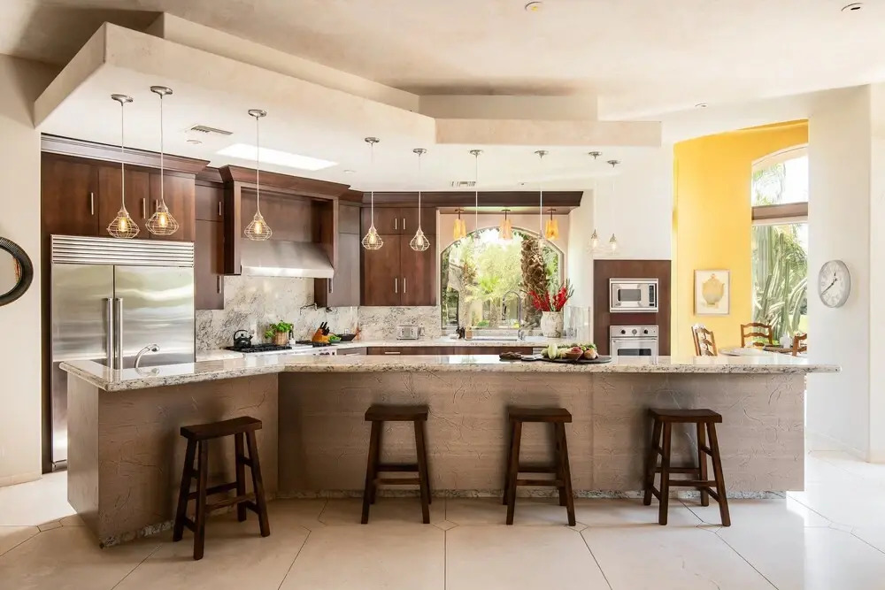 Mirabella by Avantstay 10 Acre Estate w/ Prvt Lake, Golf Course & Pool