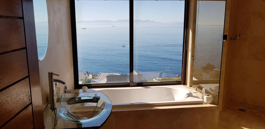 Aqua Terra Boutique Guesthouse - Simons Town, Cape Town
